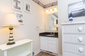 Towels - 4BR Duplex w Hot Tub, Home Gym, and Sound Views! (Wrightsville Beach)