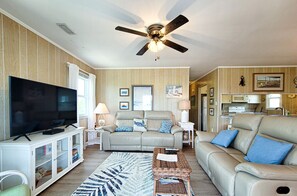 Een smart-tv en een dvd-speler