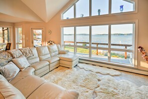 TV, video games, DVD player, books - Luxe Oceanfront Home w/ Cadillac Mountain Views! (Sullivan)