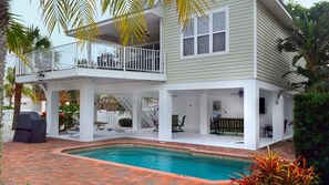 Piscine extérieure, piscine chauffée