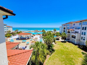 Property grounds - Wake Up to Waves at 302-A Villa Capriani! (North Topsail Beach)