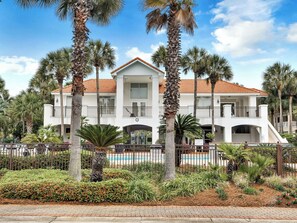 Exterior - 3 BR Beach Home / Steps from the Beach (Destin)