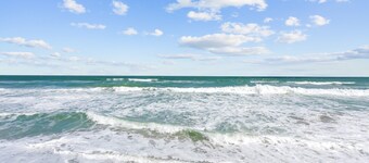 Direkte Oceanfront - hjørneenhed - stueetage med udsigt