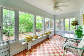Interior - Spacious Home Half-Mi to Oaklawn: WFH Friendly! (Hot Springs)