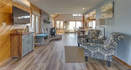 Amazing Rocky Point Retreat Overlooking the Sound!