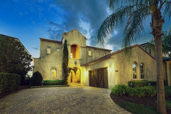 Exterior - Spacious Villa with Golf Course and Water Views | Loft Game Room | Private Pool (Kissimmee)