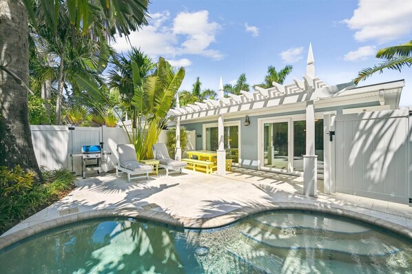 Outdoor pool, a heated pool