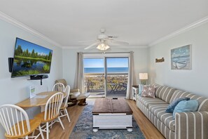 Een televisie en een dvd-speler