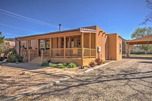 Exterior - Beautiful Kanab Home w/ Yard - Walk to Restaurants (Kanab)