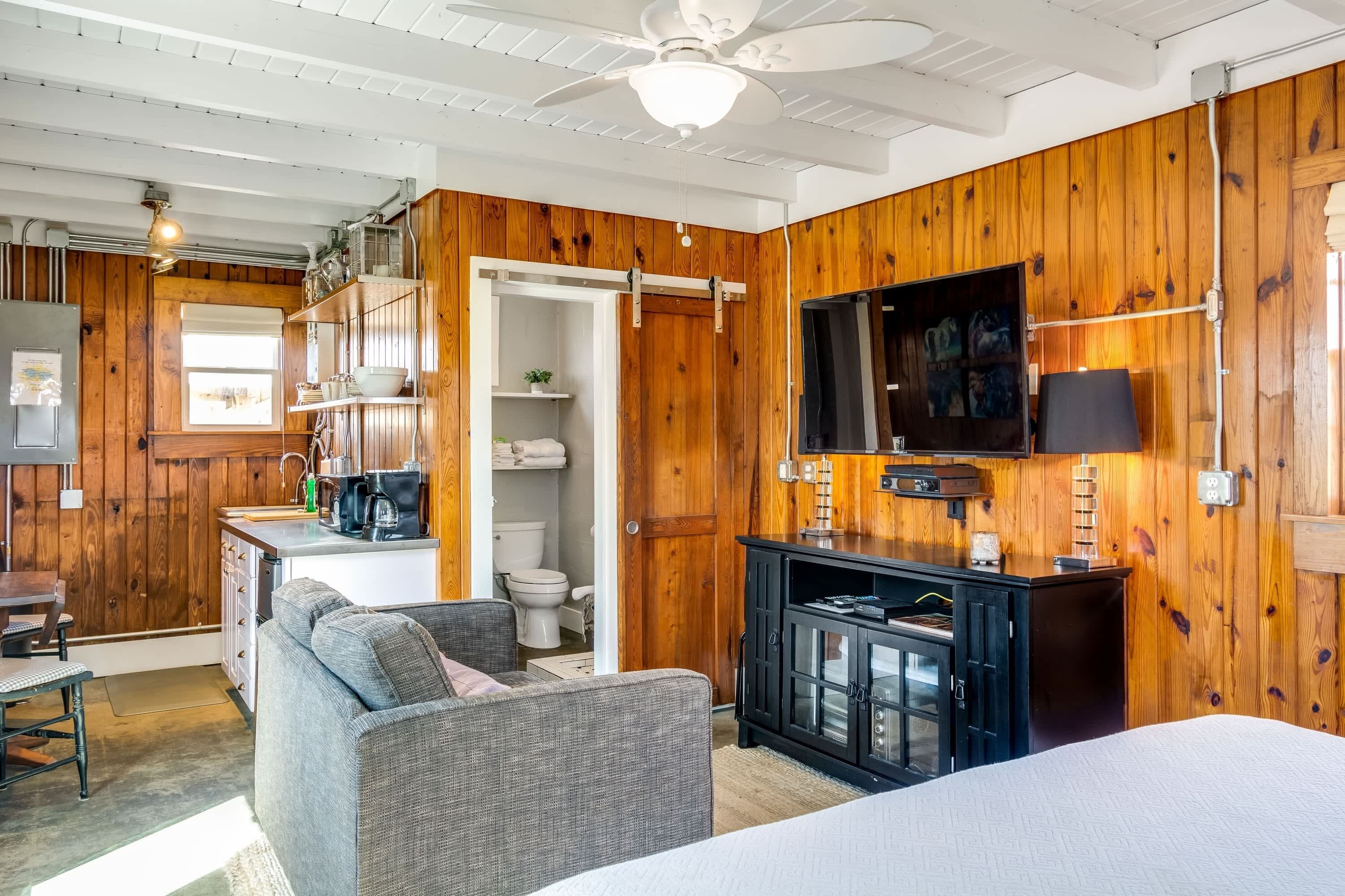 1 bedroom, iron/ironing board, WiFi