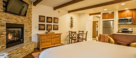 Fer et planche à repasser, Wi-Fi gratuit, draps fournis