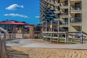 Property grounds - Cute, cozy 2 bedroom oceanfront condo with free WiFi, a great ocean view, and awesome amenities including indoor/outdoor pools and a game room located uptown! (Ocean City)