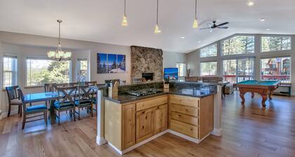 Blackfoot Family EstateâSparkling Clean, Pets, Hot Tub, Mtn Views, Pool Table