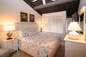 2 bedrooms, iron/ironing board, Internet, bed sheets - Hale Kamaole 341  Third floor condo, easy access to best beach on Maui! (Kihei)