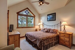 4 bedrooms, Internet, bed sheets