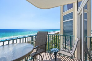 Property grounds - Gulf Views, ON the beach, Chairs and Umbrella Included (Destin)