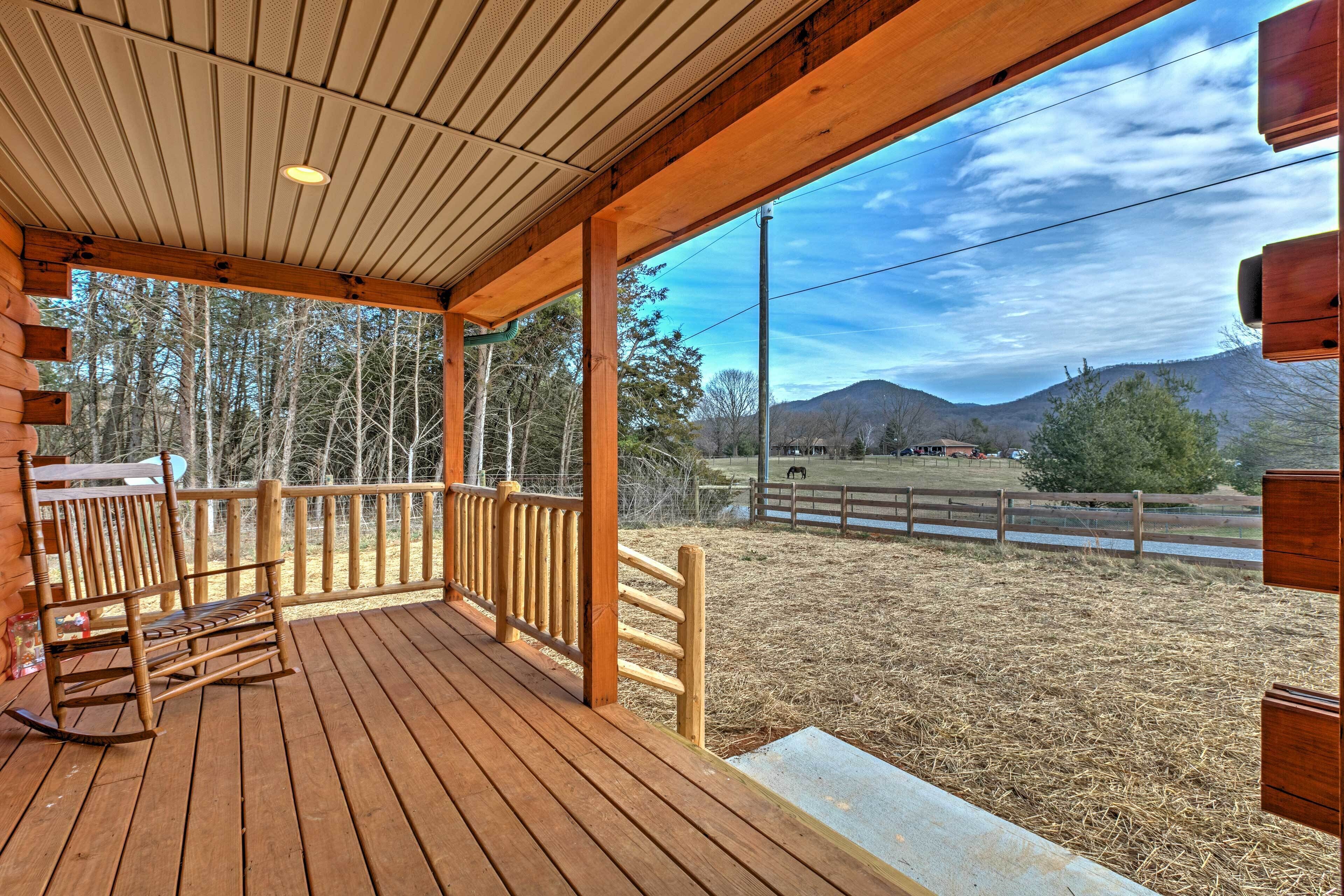 Quiet Shenandoah Cabin w/ Porch & Pastoral Views!