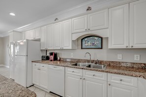 Fridge, microwave, oven, stovetop - Bermuda C, Spacious Beach House Retreat for Groups & Families (North Myrtle Beach)