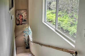 Interior - Tropical Volcano Bungalow < 4 Mi to Nat'l Park! (Volcano)
