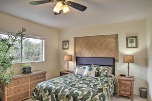 3 bedrooms, travel cot, Internet, bed sheets - Tropical Volcano Bungalow < 4 Mi to Nat'l Park! (Volcano)