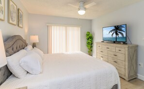 2 habitaciones, tabla de planchar con plancha y cuna de viaje 