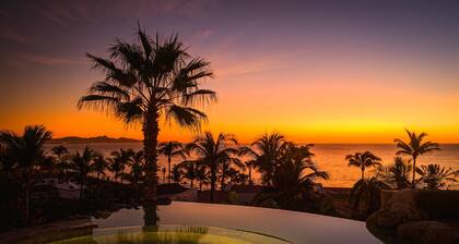 Ocean View 5BR Casa Alegria! Superbe avec 2 piscines, Wifi, A / C central et plus encore!