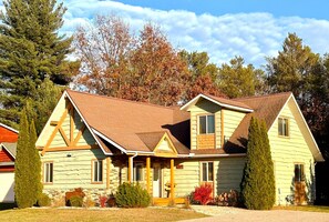 Exterior - Loose Moose @ Spring Brook Resort (Wisconsin Dells)