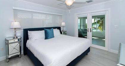 Mahogany Cove: Breezy Beach House avec plongée en apnée dans l'arriÚre-cour