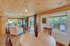 Interior - Waterfront Monticello Home w/ Fire Pit & Deck! (Monticello)
