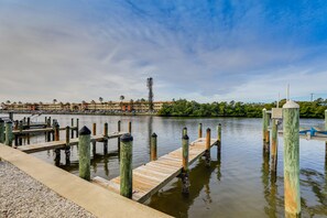 Marina - 1/2 Mi to Beach! Siesta Key Home w/ Lanai (Sarasota)