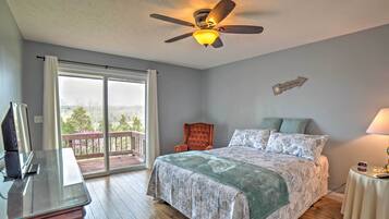 3 bedrooms, iron/ironing board, internet, bed sheets