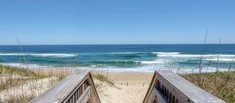 Wine Down at SandCastle, 5 Bedroom Luxury Home w/ Private Pool