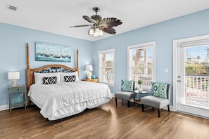 3 bedrooms, desk, iron/ironing board, free WiFi