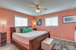 2 sovrum, skrivbord, internet och sängkläder