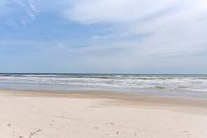 Beach nearby - Walk to Gulf: Surfside Beach Home w/ Deck (Surfside Beach)