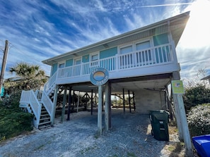 Exterior - Sea Dream – Your Beachy Dream Come True (Surf City)