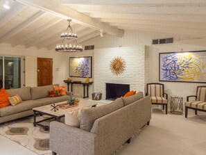 Smart TV, fireplace, DVD player