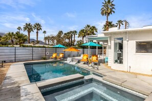A heated pool - For The Record - Palm Springs Mid-Century Oasis (Palm Springs)