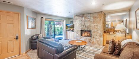 Smart-TV, peis og DVD-spiller