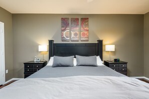 2 chambres, fer et planche à repasser, Wi-Fi gratuit, draps fournis