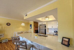 Fridge, microwave, stovetop, dishwasher - Dirft into Surf Condos 414 - Dolphins Drift! (Surf City)