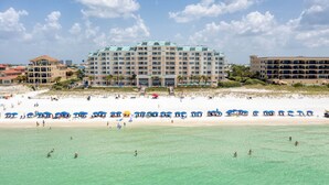 On the beach - Inn at Crystal Beach 408 * Gulf Front with Beach Chair Set. Onsite dining! (Destin)