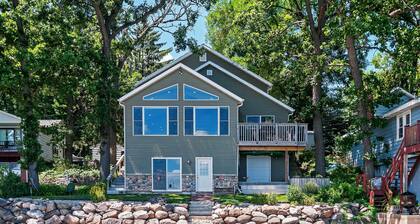 Spacious Edgerton Home w/ Private Beach & Views!