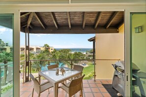 تناول الطعام بالخارج