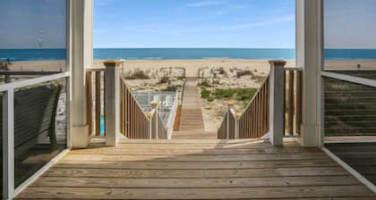 Private Pool, Beachfront, Quiet ~ Coastal Cove