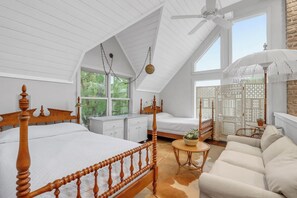 6 bedrooms, iron/ironing board, WiFi, bed sheets