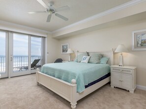 3 bedrooms, iron/ironing board, Internet - Enjoy a large, spacious designer unit with all the extras plus an indoor pool, outdoor pool, fitness room, assigned parking and shops on the ground level. (Ocean City)