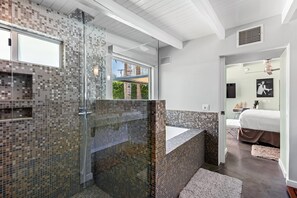Shower, hair dryer, towels