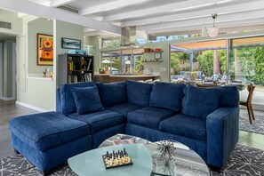 Smart TV, fireplace, DVD player, books