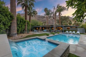 Beheizter Pool